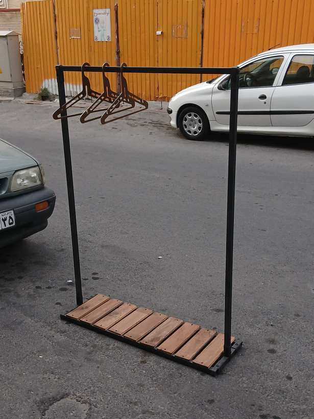 رگال فلزی زیر چوب